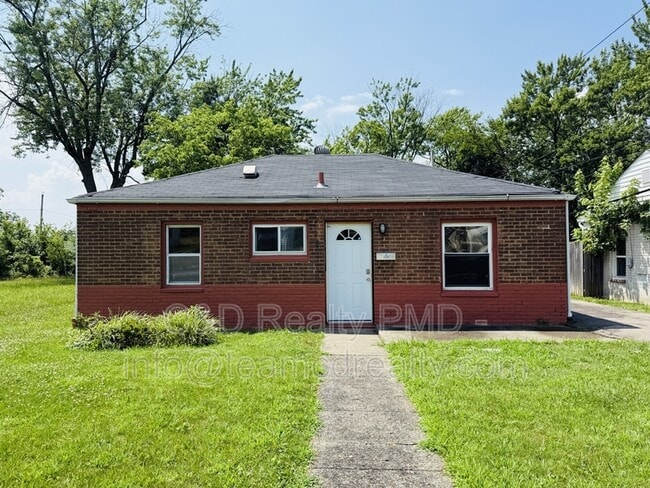 4378 E 175th St in Cleveland, OH - Foto de edificio - Building Photo