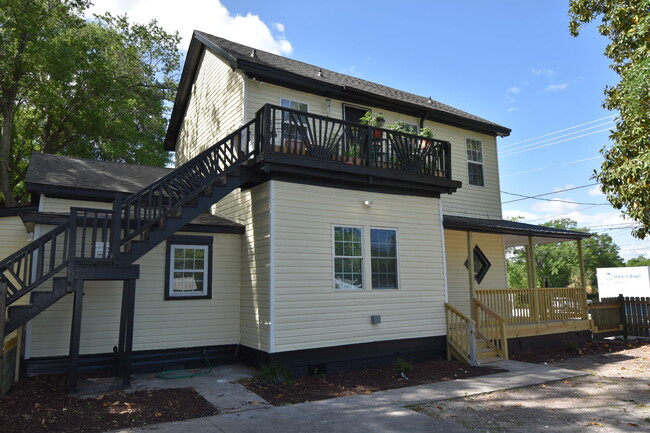 1303 S 3rd St, Unit A in Wilmington, NC - Building Photo - Building Photo