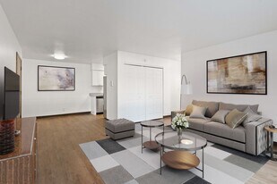 Hillcrest Apartments in Watertown, WI - Building Photo