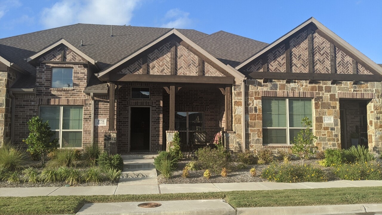 3770 Marigold Ln, Unit The Villa in Prosper, TX - Foto de edificio