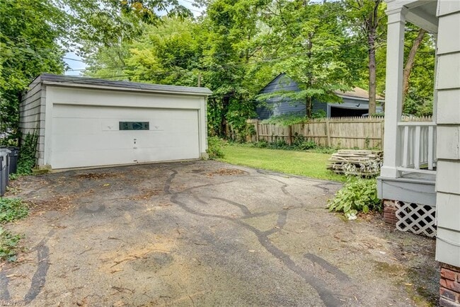 17611 Winslow Rd, Unit 1 in Shaker Heights, OH - Building Photo - Building Photo