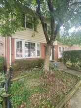 5923 Kara Pl in Burke, VA - Building Photo - Building Photo