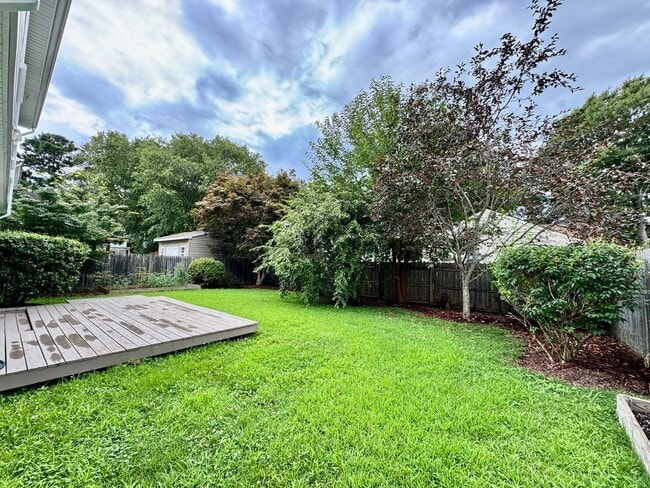1733 Bernstein Dr in Virginia Beach, VA - Building Photo - Building Photo
