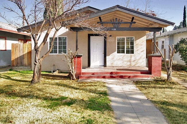 property at 1126 N Roosevelt Ave