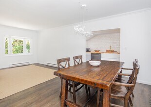 15 Indian Hill Rd in East Hampton, NY - Building Photo - Building Photo