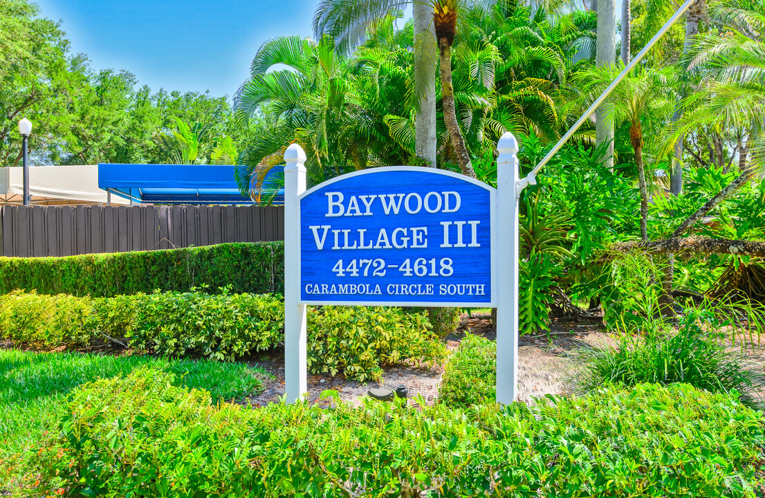 4527 Carambola Cir S in Coconut Creek, FL - Building Photo