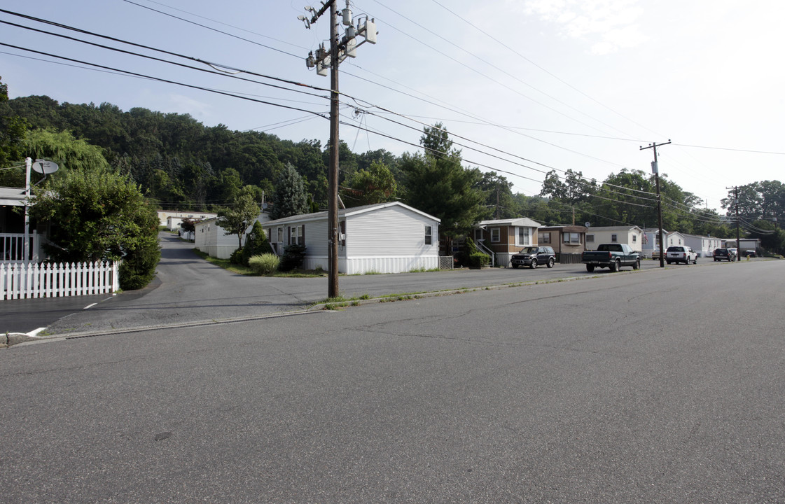 Gilly's Mobile Home Park in Allentown, PA - Building Photo