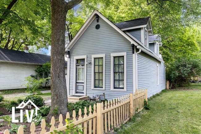 1121 E 9th St in Indianapolis, IN - Building Photo - Building Photo