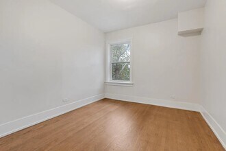 6041 S Saint Lawrence Ave, Unit 2N in Chicago, IL - Building Photo - Building Photo