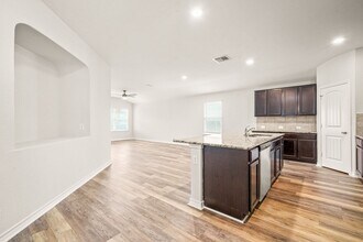 836 Red Crossbill in San Antonio, TX - Building Photo - Building Photo
