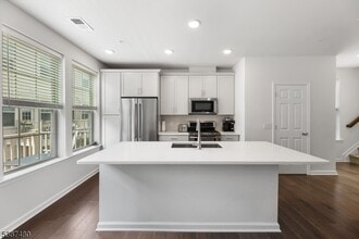 89 Robeson St in Somerville, NJ - Building Photo - Building Photo