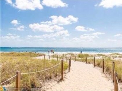 930 Osceola Dr, Unit 8 in Boca Raton, FL - Building Photo