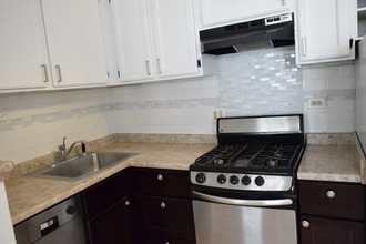 5135 S Kenwood Ave, Unit 606 in Chicago, IL - Building Photo - Building Photo