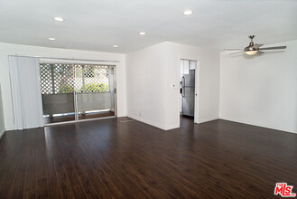 416 N Oakhurst Dr in Beverly Hills, CA - Building Photo - Building Photo