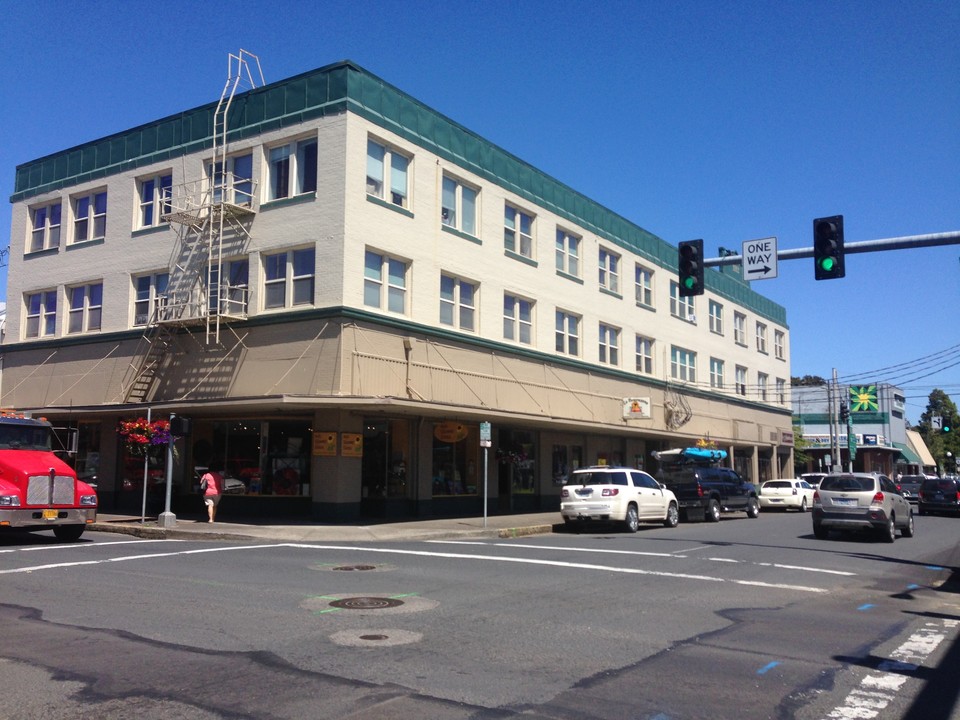 Tillamook Apartments in Tillamook, OR - Building Photo