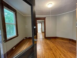 1740 Farmington Ave in Farmington, CT - Building Photo - Building Photo