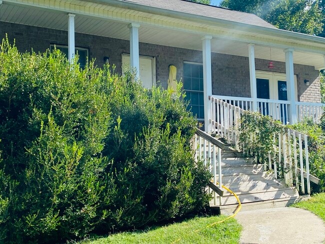 7378 Smiley Hollow Rd in Goodlettsville, TN - Building Photo - Building Photo