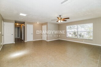 3221 Thistle Hill Dr in Aloma, FL - Building Photo - Building Photo