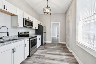 910-912 N Prieur St in New Orleans, LA - Building Photo - Building Photo