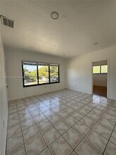 350 Madeira Ave in Coral Gables, FL - Building Photo - Building Photo