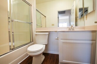 Fulton Apartments in Sherman Oaks, CA - Building Photo - Building Photo