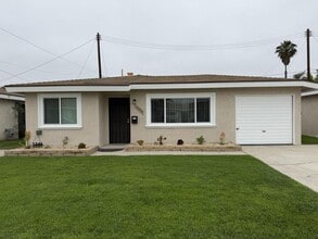 15550 Cornuta Ave in Bellflower, CA - Building Photo - Building Photo