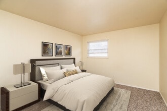 McKaig Court Apartments in Troy, OH - Foto de edificio - Building Photo