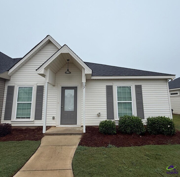 107 Webster Wy in Warner Robins, GA - Building Photo
