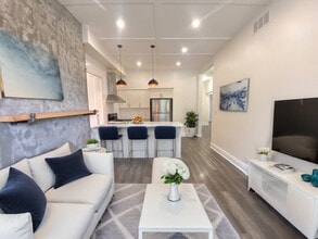 85 Victoria Ave N in Hamilton, ON - Building Photo - Building Photo