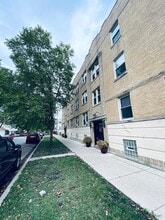 4455 W Dickens Ave in Chicago, IL - Building Photo - Building Photo