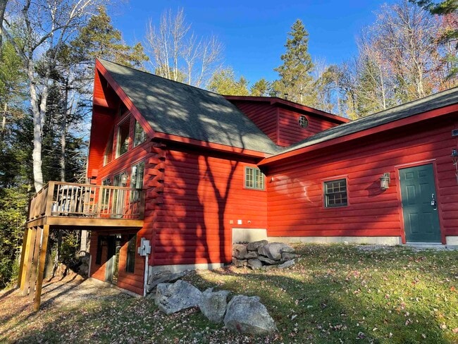 property at 2 Aspen Ln
