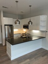 156 Liverpool St, Unit 501 in Boston, MA - Building Photo