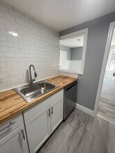 89 Dubois St-Unit -Unit 1 in Newburgh, NY - Building Photo - Building Photo