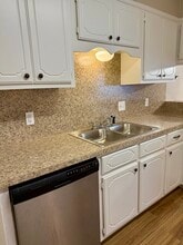 104 Milann St, Unit A in Victoria, TX - Foto de edificio - Building Photo
