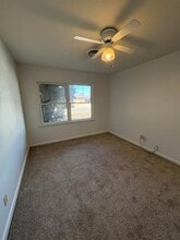 401 S Hoover St in Enid, OK - Building Photo - Building Photo