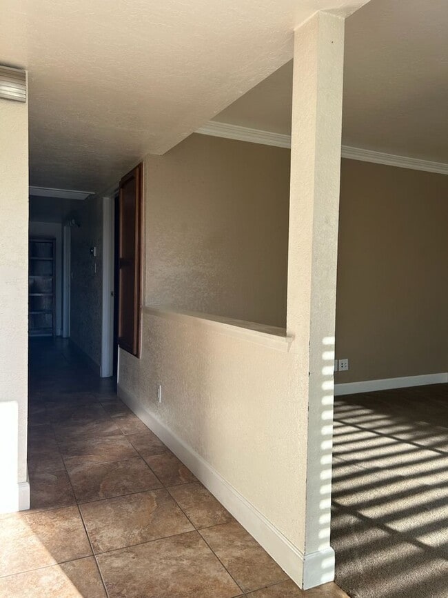 520 S Silver Ridge St in Ridgecrest, CA - Building Photo - Building Photo