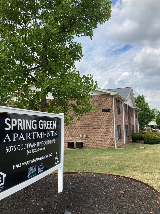 Spring Green Apartments in Ooltewah, TN - Foto de edificio