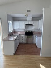 512 Yosemite Dr in Tracy, CA - Building Photo - Building Photo