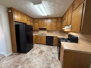 90 Curtis Rd in Lawrenceville, GA - Building Photo - Building Photo