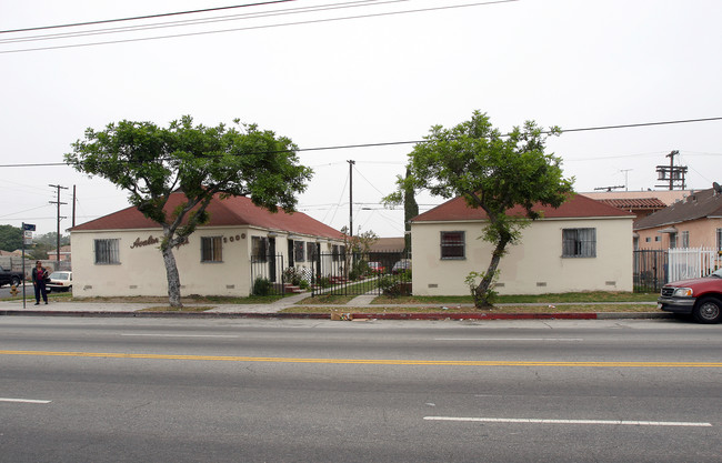 9000 Avalon Blvd in Los Angeles, CA - Building Photo - Building Photo