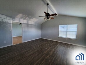 301 W Ave S in San Angelo, TX - Building Photo - Building Photo