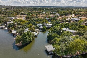 820 Broken Arrow in Horseshoe Bay, TX - Building Photo - Building Photo