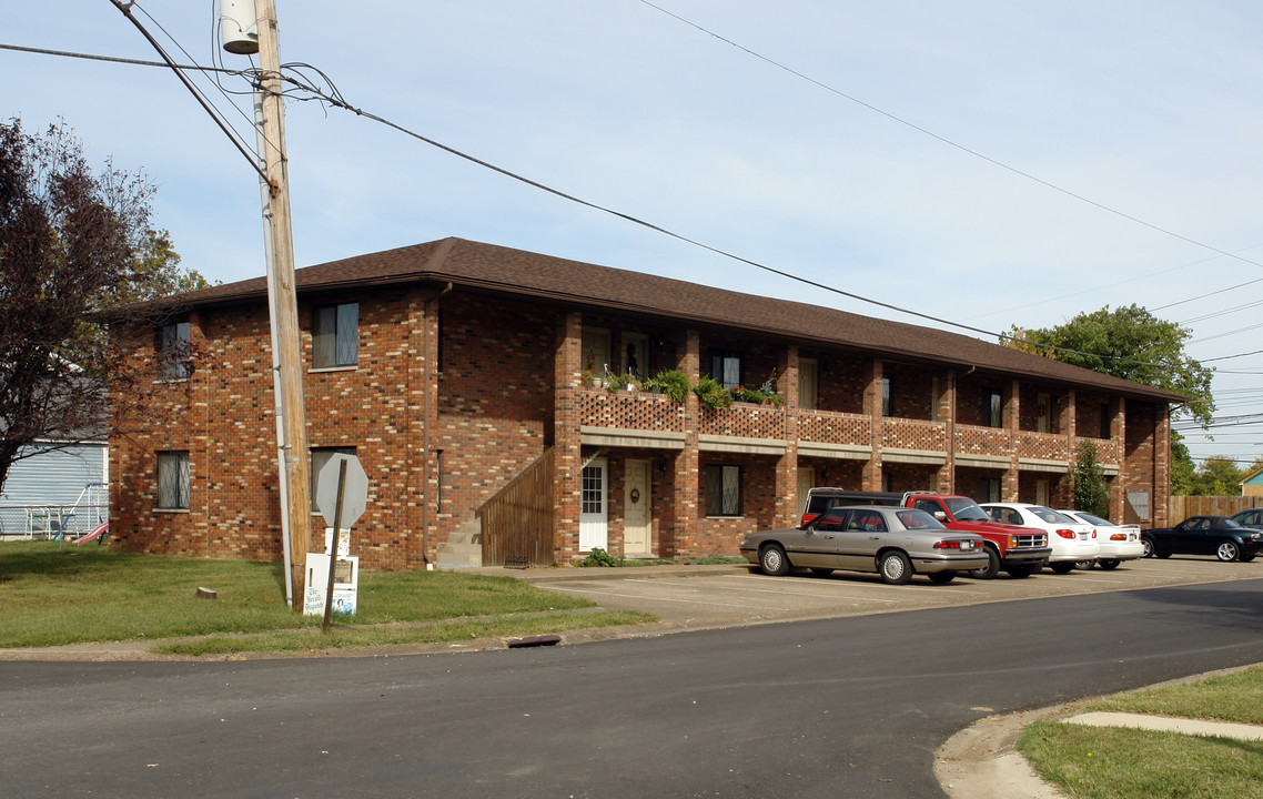 201 19th St in Kenova, WV - Building Photo