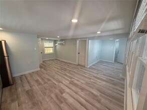 41 84th Ave in Treasure Island, FL - Building Photo - Building Photo