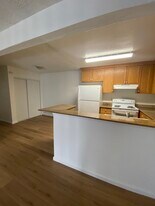 1333 N Camino Alto, Unit F in Vallejo, CA - Building Photo