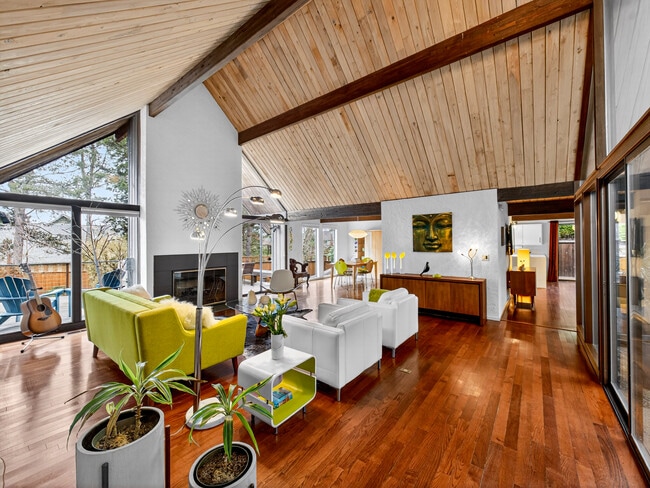 10956 SE Azar Dr in Happy Valley, OR - Building Photo - Building Photo