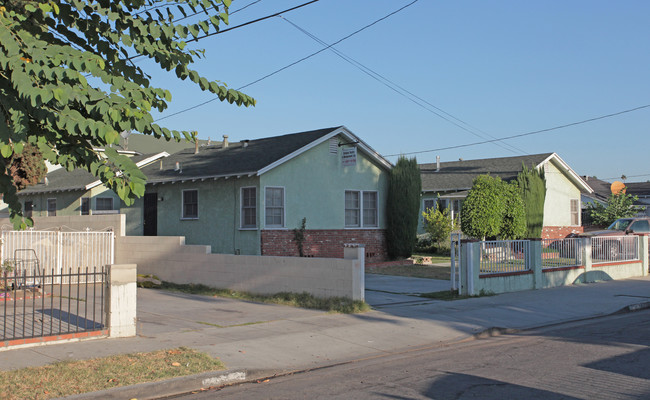 7111 Fishburn Ave in Bell, CA - Building Photo - Building Photo