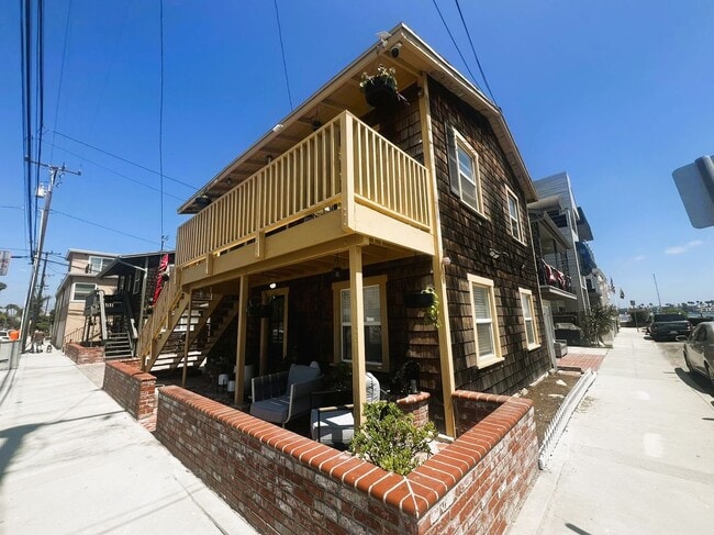 6623 E Ocean Blvd in Long Beach, CA - Building Photo - Building Photo
