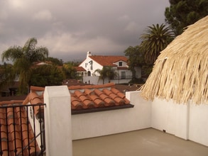 910 Castillo St in Santa Barbara, CA - Building Photo - Building Photo