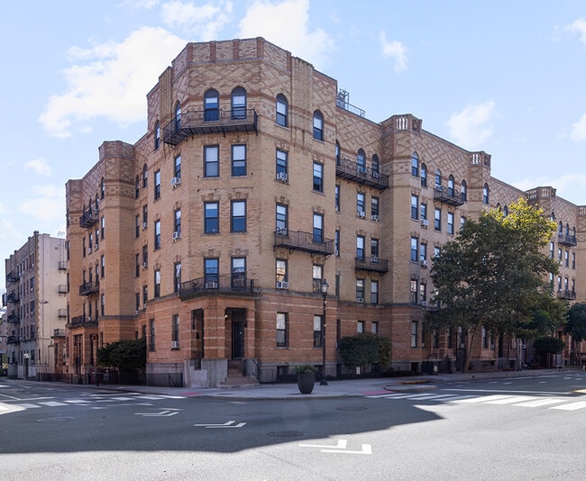 Washington Estates in Hoboken, NJ - Building Photo - Building Photo